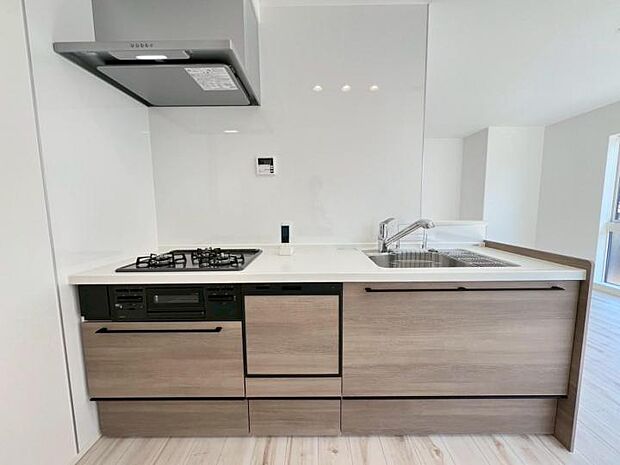 【キッチン】◆忙しい家事を時短化出来る「食洗機」付システムキッチン!面倒な後片付けを任せて時間を有効活用出来ます!