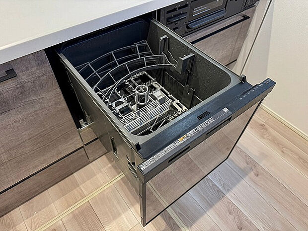 【キッチン】後片付けの手間を省くだけでなく、節水効果も高いビルトイン食器洗い乾燥機!