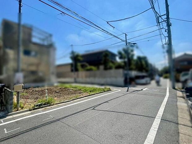 【外観】◆開放感のある南西角地!建築中の為、同仕様の近隣完成住宅をご見学可能です!また、お客様がご興味のある物件も合わせてご案内させていただきます!