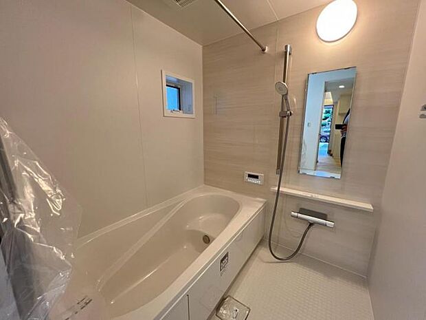 【◆3号棟◆】◆3号棟◆ゆったりと寛げる浴室!1日の疲れをリフレッシュしやすいです!天候や時間を気にせず洗濯物が乾かせる浴室乾燥機も装備!