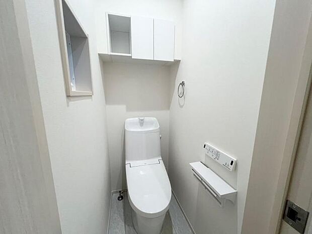 【◆3号棟◆】◆3号棟◆小物を入れられる収納付きトイレ!