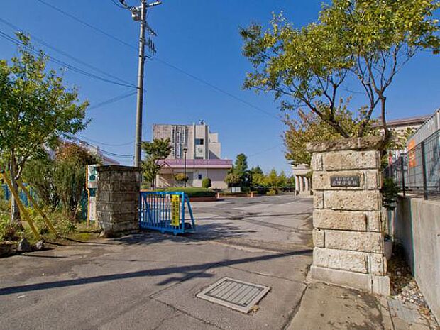 春日部市立武里中学校（約1,160m）