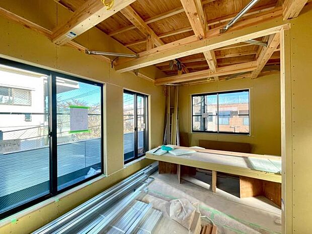 【内観】◆建築中の為、同仕様の完成住宅をご見学可能です！また、お客様がご興味のある物件も合わせてご案内させていただきます！！※2025.11月撮影