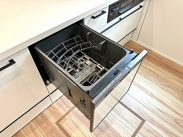 【キッチン】立ちっぱなしの時間を短縮!忙しい毎日に、頼れる「洗い物のパートナー」を。