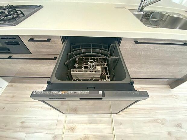 【【キッチン】】後片付けの手間を省くだけでなく、節水効果も高いビルトイン食器洗い乾燥機標準装備!