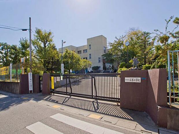 春日部市立正善小学校(約750m)