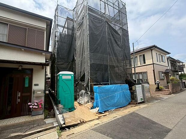 【【現地外観写真】】本物件は未完成のため、お近くにある同仕様の完成物件をご案内いたします。完成後の暮らしをイメージしながら、安心してご検討いただけます。どうぞお気軽にお問合せくださいませ。（2026年5月撮影）