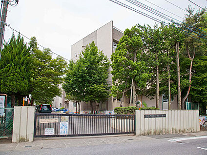 越谷市立桜井小学校 900m(-)