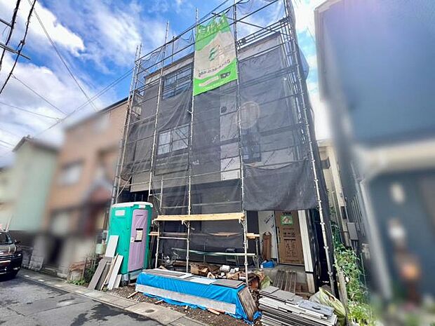 【外観】◆建築中現地&近隣完成住宅ご見学出来ます!「まずは見るだけ」も大歓迎!ぜひ現地でご体感ください!当物件以外のご興味のある物件、また住宅ローンのご相談も合わせて承ります!※2026.9月撮影
