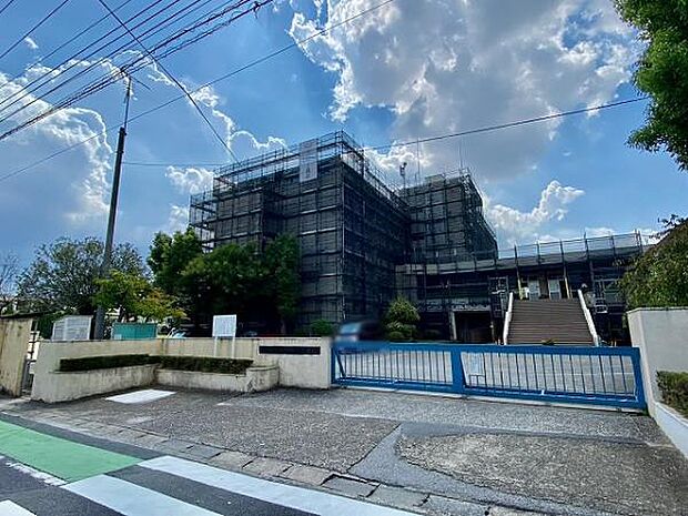 越谷市立北越谷小学校(約950m)