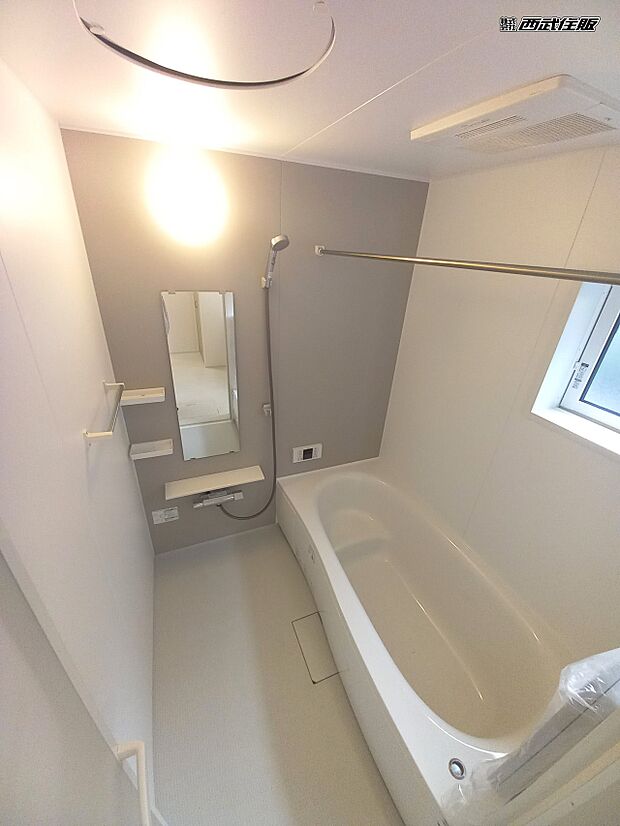 【バスルーム】清潔感のあるお色が素敵なバスルームです。同仕様写真