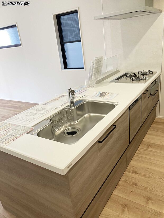 【非公開】【キッチン】とても素敵なペニンシュラキッチンはお料理中も気分が上がりますね！