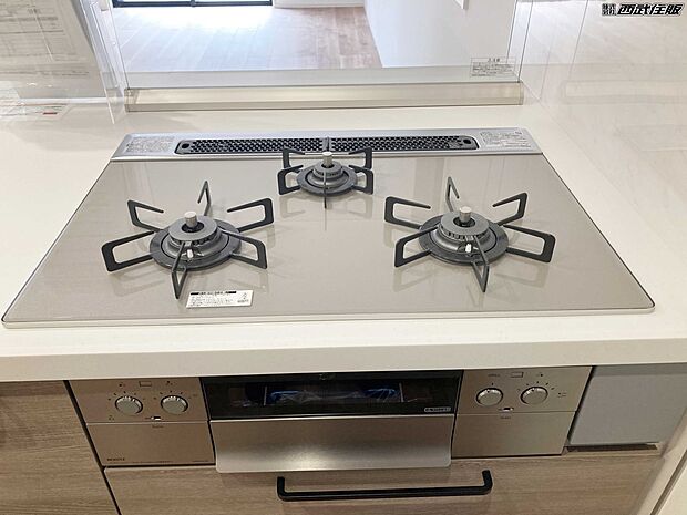 【非公開】【3口ガスコンロ】 お料理がはかどりそうですね！グリルもついています。