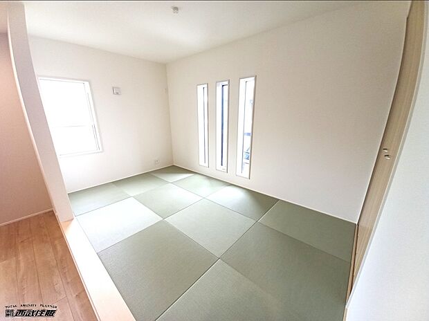 【和室】【和室】リビングの一部として使い勝手の良い畳スペースです。同仕様写真