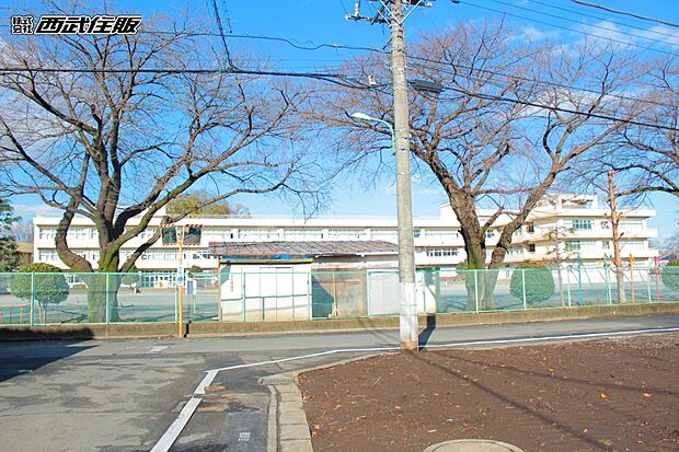 青梅市立新町小学校(約1,790m・徒歩23分)