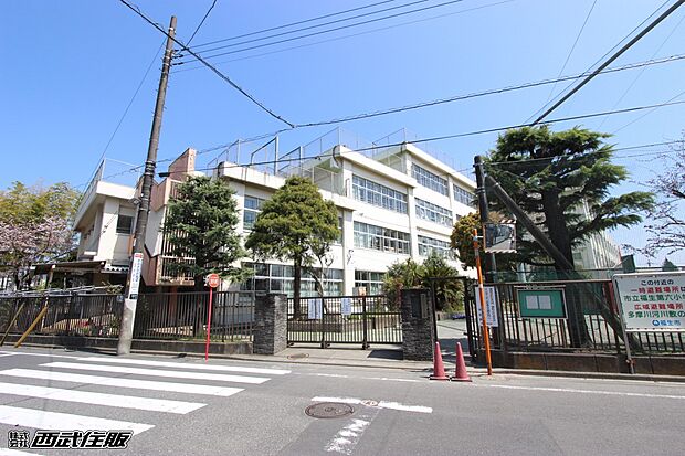 福生市立福生第六小学校(約425m・徒歩6分)