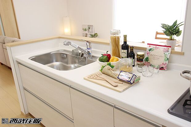 【非公開】【対面システムキッチン】コーナーカウンターで解放感があり明るいキッチン!同仕様写真