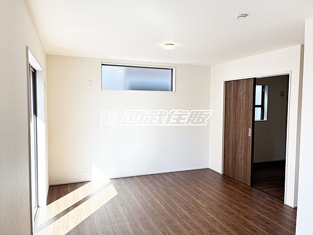 【リビング】【リビング】明るくてとても広いリビングは自然と家族が集まりそう!