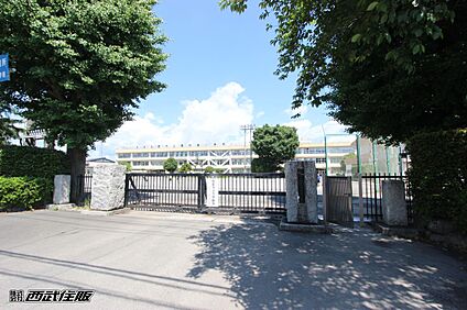 あきる野市立東秋留小学校 300m(4分)