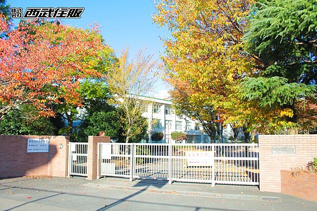 福生市立福生第一中学校(約666m・徒歩9分)