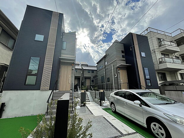 【現地写真】千歳烏山駅徒歩10分
４棟４様のデザイン邸宅