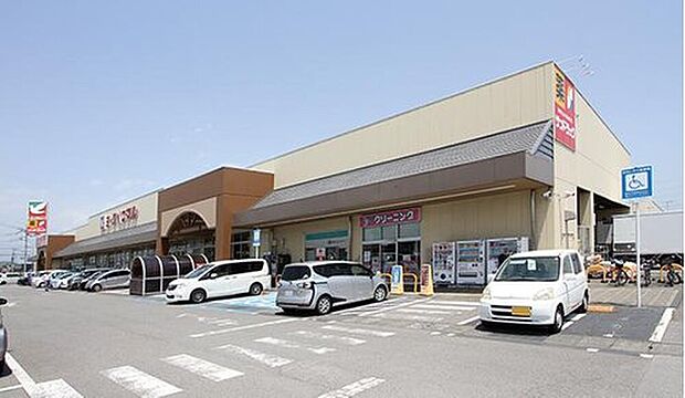 ヨークベニマル(約1,600m)