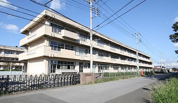 小山市立桑中学校(約2,300m)