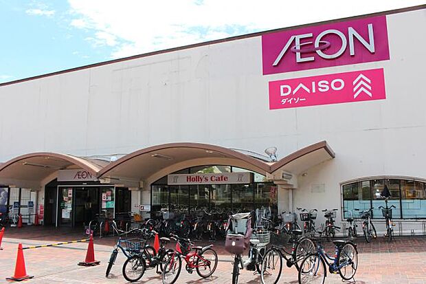 イオン西宮店（約1,000m・徒歩13分）