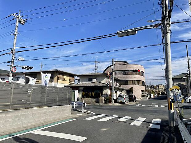 【現地写真】大通りにも出やすく、京滋バイパス、名神高速道路にもアクセスしやすいです。（2024年1月撮影）