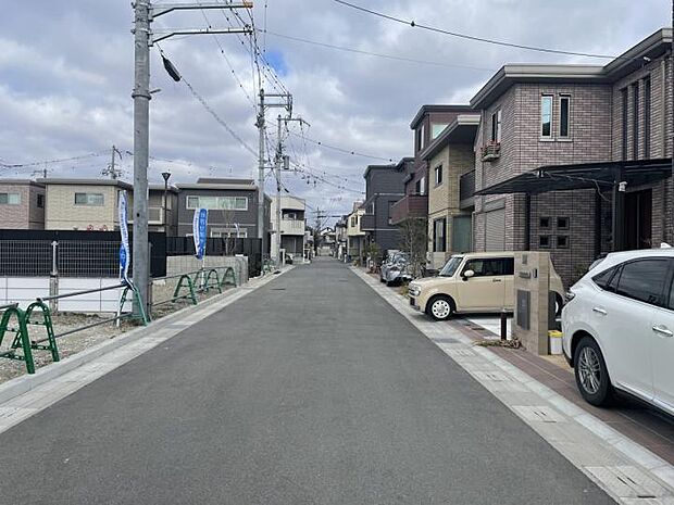 【現地写真8号地・9号地前道路】(2024年2月撮影)