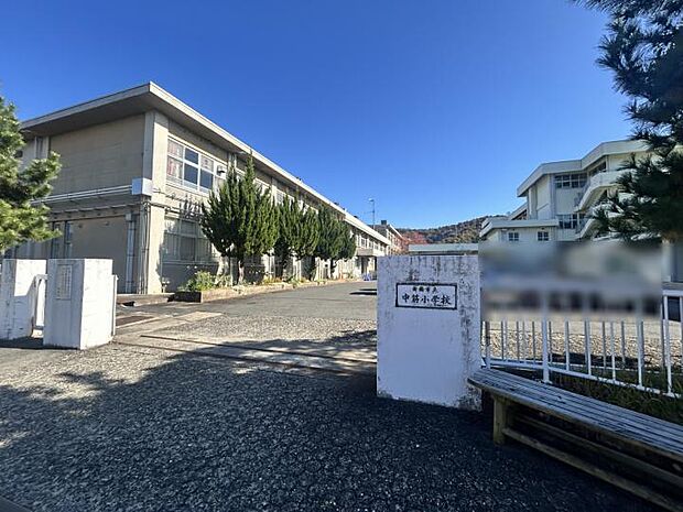 【舞鶴市立中筋小学校】(約800m・徒歩10分)