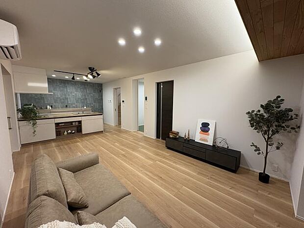 【1-10号地分譲住宅】【3-9号地 外観パース2】毎日の暮らしに寄り添う、優しい雰囲気の外観が魅力です。※イメージです。