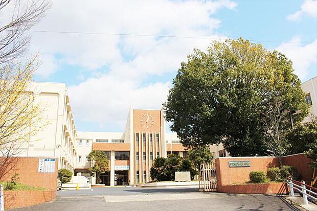 甲賀市立甲南中学校(約740m・徒歩10分)