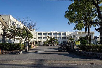 栗東市立治田小学校 800m(10分)