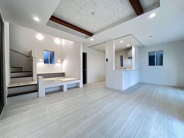 リビング（（1）号棟）　