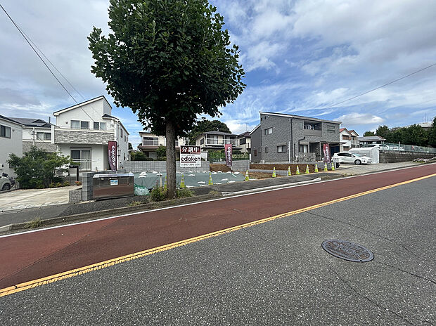 明るさと開放感に満ちた現地。理想の住まいが描けます。