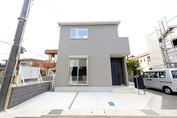 【SmileTown平岡町新在家V】B号地×オール電化モデルハウス公開中です。耐震等級3、耐熱性性能等級5等、住宅性能にもこだわり多数！LDKや主寝室が南向き！全居室多面採光で陽光に包まれます。