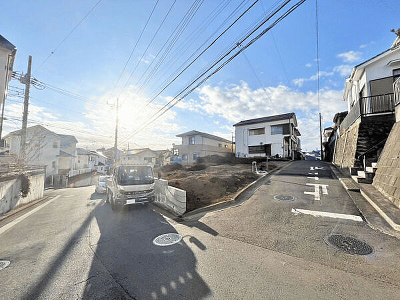 横浜市立深谷中学校まで850m