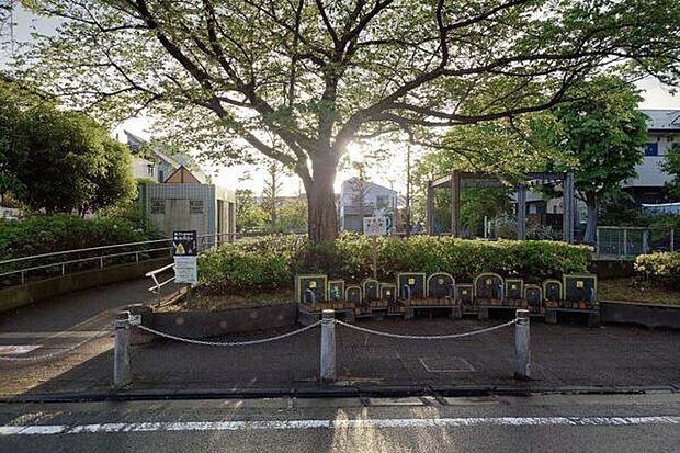 足立区立神明南公園まで567m