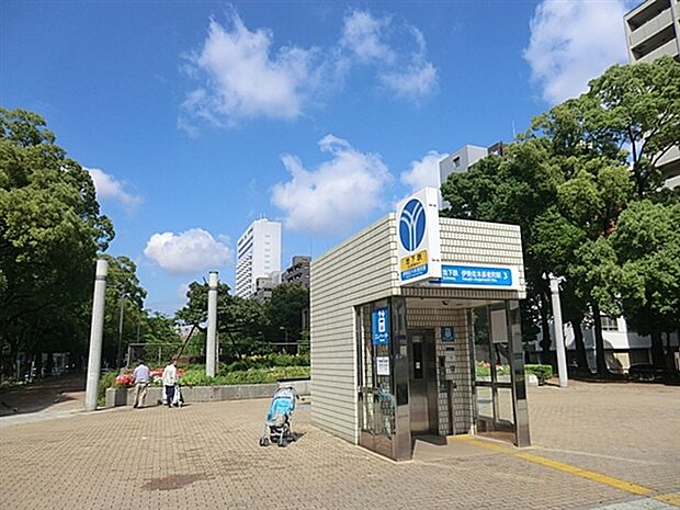 ブルーライン「伊勢佐木長者町」駅まで880m