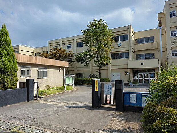 千葉市立西小中台小学校まで1138m