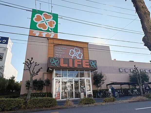 ライフ 大谷田店まで1399m