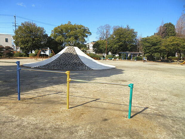 丸池公園まで1194m