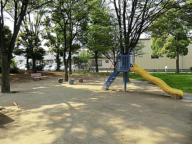 下沼公園まで858m