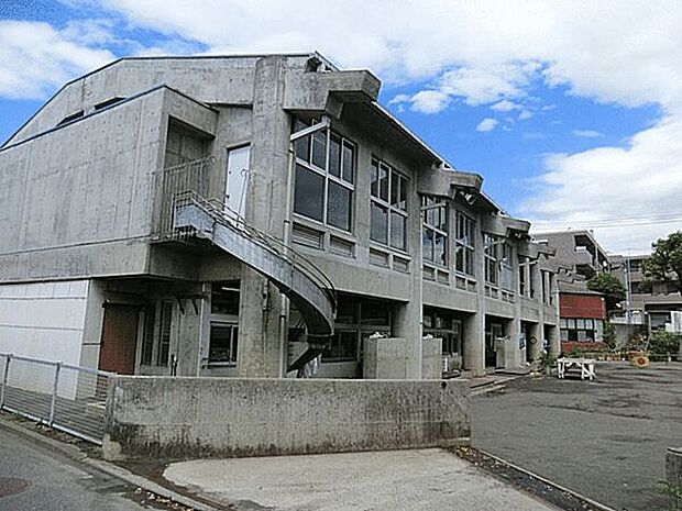 冨士見ヶ丘幼稚園まで1405m