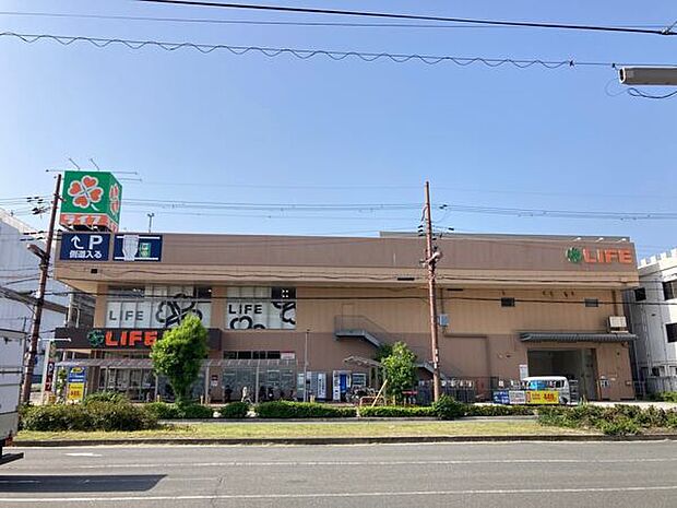 ライフ西淡路店まで1173m