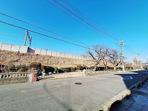 菅原西公園まで675m
