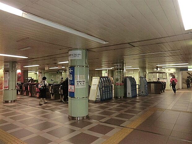 ブルーライン「上大岡」駅