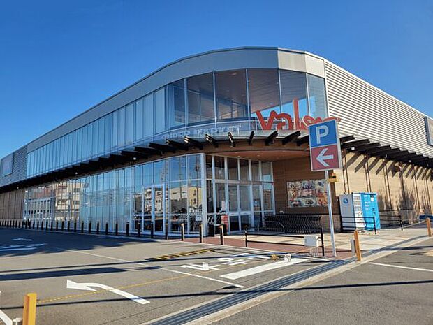 バロー高槻店まで1018m