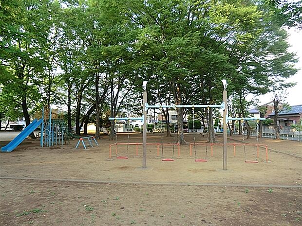 本郷第2公園まで747m